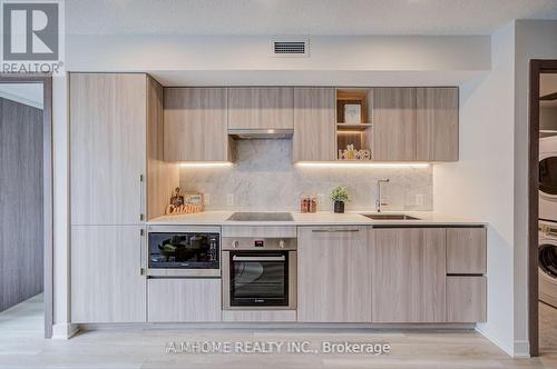 1102 - 19 Bathurst Street, Toronto, ON - Indoor Photo Showing Kitchen