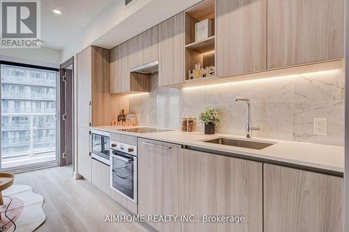 1102 - 19 Bathurst Street, Toronto, ON - Indoor Photo Showing Kitchen