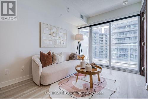 1102 - 19 Bathurst Street, Toronto, ON - Indoor Photo Showing Living Room