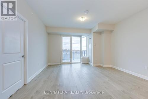 408 - 3200 William Coltson Avenue, Oakville, ON - Indoor Photo Showing Other Room