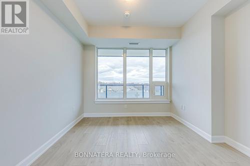 408 - 3200 William Coltson Avenue, Oakville, ON - Indoor Photo Showing Other Room