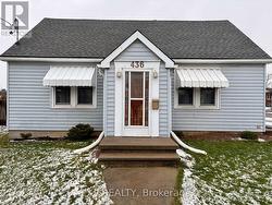 436 THOROLD ROAD  Welland (N. Welland), ON L3C 3W6