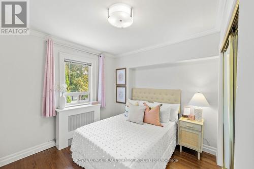 1565 Mount Pleasant Road, Toronto, ON - Indoor Photo Showing Bedroom