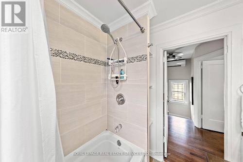 1565 Mount Pleasant Road, Toronto, ON - Indoor Photo Showing Bathroom