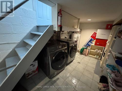 1565 Mount Pleasant Road, Toronto, ON - Indoor Photo Showing Laundry Room