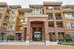 1975 154 STREET  Surrey, BC V4A 4S2