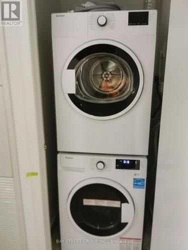 1809 - 319 Jarvis Street, Toronto, ON - Indoor Photo Showing Laundry Room