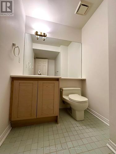 7 Killarney Road, Toronto, ON - Indoor Photo Showing Bathroom