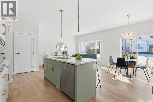 338 Katz Avenue, Saskatoon, SK - Indoor Photo Showing Kitchen