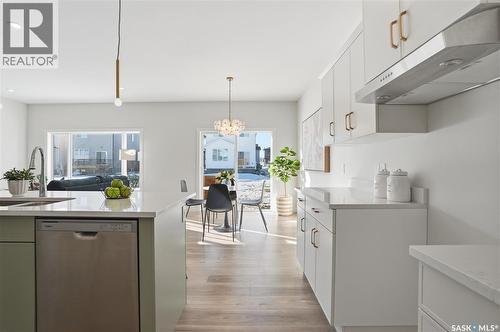 338 Katz Avenue, Saskatoon, SK - Indoor Photo Showing Kitchen
