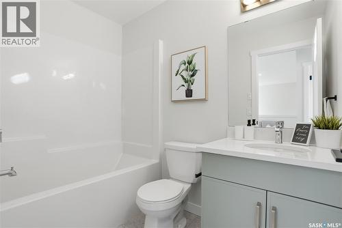 338 Katz Avenue, Saskatoon, SK - Indoor Photo Showing Bathroom