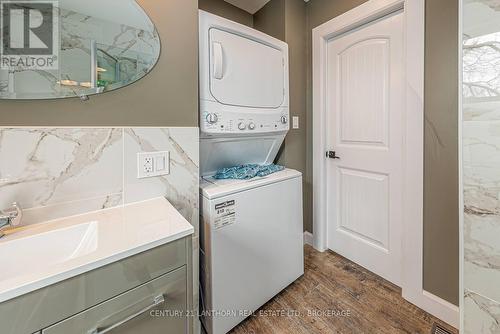 45 Chestnut Street, Kingston (East Of Sir John A. Blvd), ON - Indoor Photo Showing Laundry Room