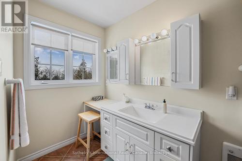 679 Sandy Bay Road, Tiny, ON - Indoor Photo Showing Bathroom
