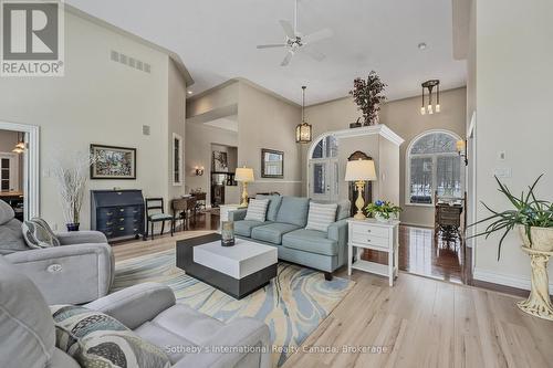 679 Sandy Bay Road, Tiny, ON - Indoor Photo Showing Living Room