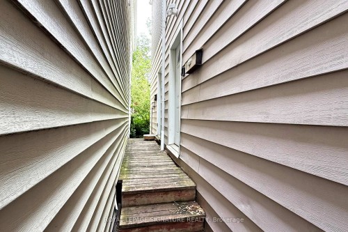 Main-117 Hampton Avenue, Toronto, ON - Outdoor With Exterior