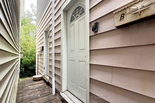 Main-117 Hampton Avenue, Toronto, ON - Outdoor With Exterior