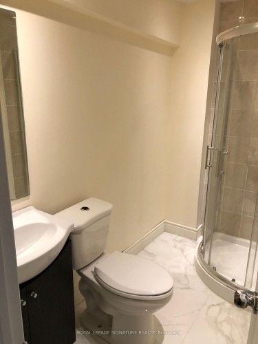 2-143 Crystal Glen Crescent, Brampton, ON - Indoor Photo Showing Bathroom