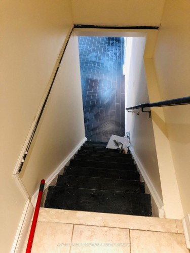 2-143 Crystal Glen Crescent, Brampton, ON - Indoor Photo Showing Other Room