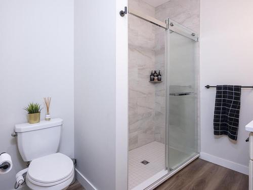 3308 96 High Street N, Thunder Bay, ON - Indoor Photo Showing Bathroom