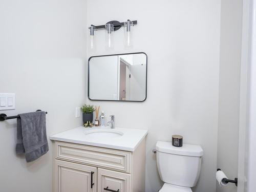 3308 96 High Street N, Thunder Bay, ON - Indoor Photo Showing Bathroom