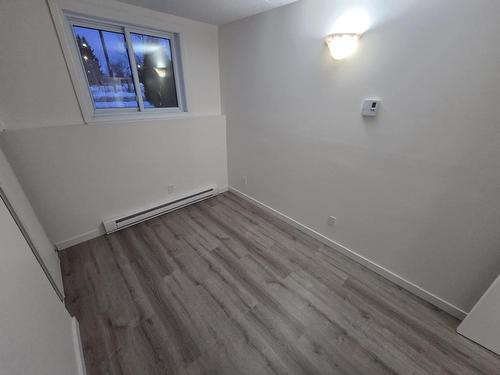 140 725 James Street S, Thunder Bay, ON - Indoor Photo Showing Other Room