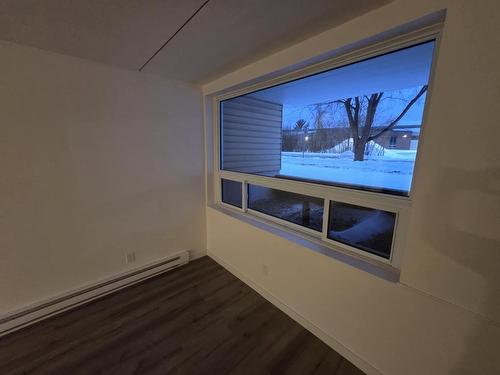 140 725 James Street S, Thunder Bay, ON - Indoor Photo Showing Other Room