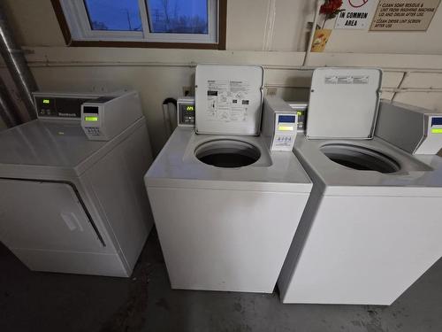 140 725 James Street S, Thunder Bay, ON - Indoor Photo Showing Laundry Room