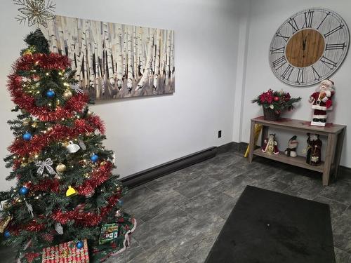 140 725 James Street S, Thunder Bay, ON - Indoor Photo Showing Other Room