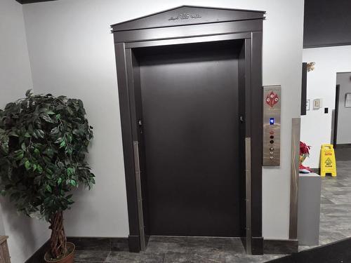 140 725 James Street S, Thunder Bay, ON - Indoor Photo Showing Other Room