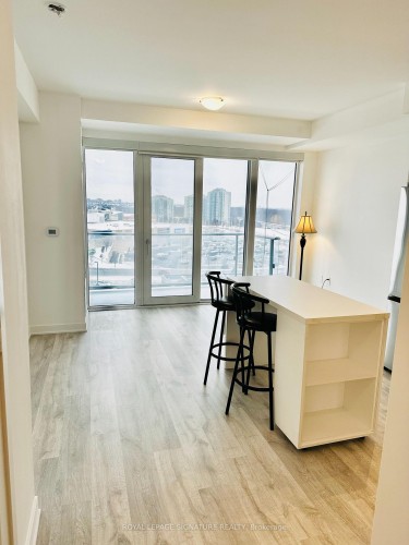 808-4675 Metcalfe Avenue, Mississauga, ON - Indoor