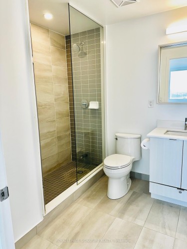 808-4675 Metcalfe Avenue, Mississauga, ON - Indoor Photo Showing Bathroom