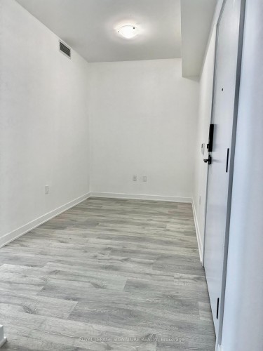 808-4675 Metcalfe Avenue, Mississauga, ON - Indoor Photo Showing Other Room