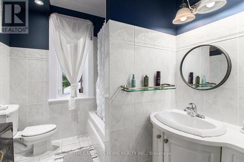 205 Water Street, Alfred And Plantagenet, ON - Indoor Photo Showing Bathroom