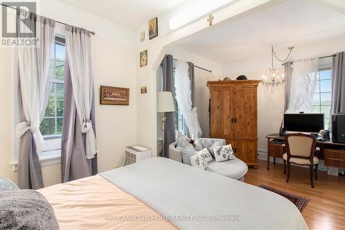 205 Water Street, Alfred And Plantagenet, ON - Indoor Photo Showing Bedroom
