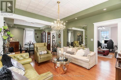 205 Water Street, Alfred And Plantagenet, ON - Indoor Photo Showing Living Room