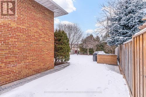 126 Beaver Bend Crescent, Toronto, ON - Outdoor