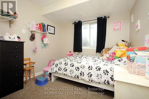 32 & 34 River Street, Thorold, ON - Indoor Photo Showing Bedroom