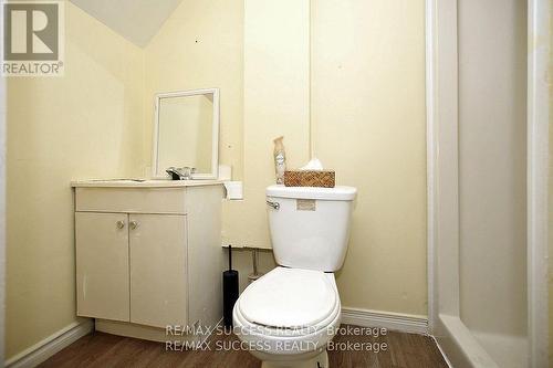 32 & 34 River Street, Thorold, ON - Indoor Photo Showing Bathroom