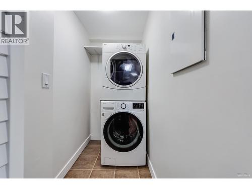115 8591 Westminster Highway, Richmond, BC - Indoor Photo Showing Laundry Room