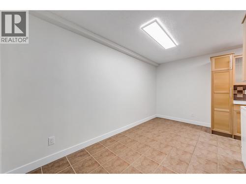 115 8591 Westminster Highway, Richmond, BC - Indoor Photo Showing Other Room