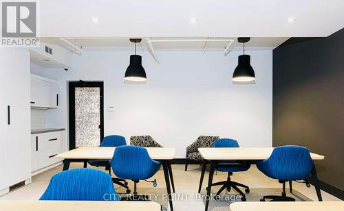 507 - 666 Spadina Avenue, Toronto, ON - Indoor