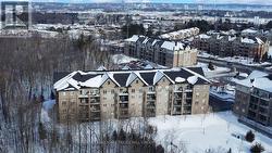 212 - 44 FERNDALE DRIVE S  Barrie, ON L4N 2V1