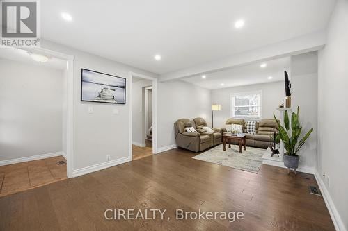 27 Pine Avenue S, Mississauga, ON - Indoor Photo Showing Other Room
