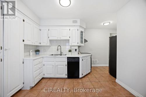 27 Pine Avenue S, Mississauga, ON - Indoor Photo Showing Kitchen With Double Sink