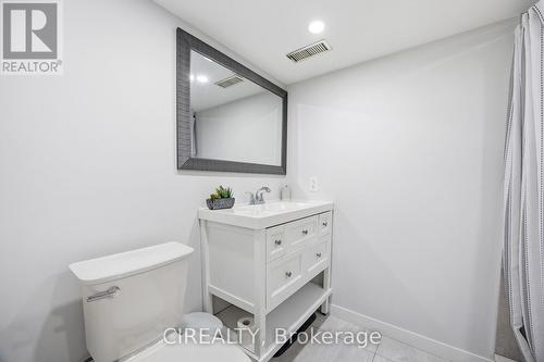 27 Pine Avenue S, Mississauga, ON - Indoor Photo Showing Bathroom