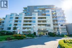 005 9298 UNIVERSITY CRESCENT  Burnaby, BC V5A 4X8