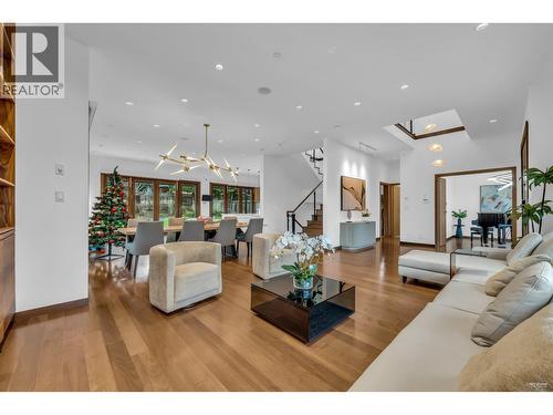 2227 Haywood Avenue, West Vancouver, BC - Indoor Photo Showing Living Room