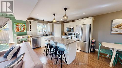 120 Edison Street, St. Marys, ON - Indoor Photo Showing Kitchen With Upgraded Kitchen
