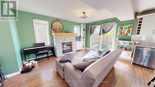 120 Edison Street, St. Marys, ON - Indoor Photo Showing Living Room With Fireplace