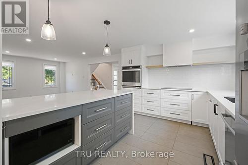 12 Apache Crescent, Ottawa, ON - Indoor Photo Showing Kitchen With Upgraded Kitchen